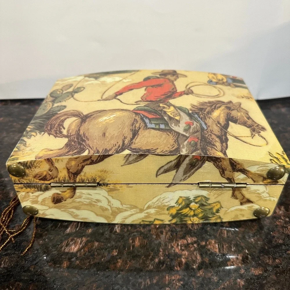 Vintage Western Cowboy Horse Rodeo Jewelry Box Beige Trinket Case Handle Tassel